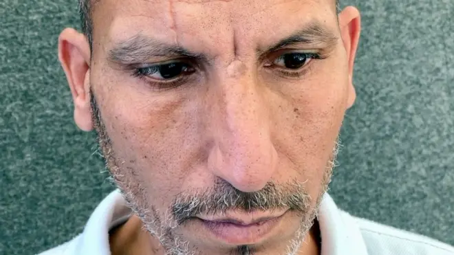 Суфијан Абу Салах каже да су га брутално претукли док је био у притвору и није му дозвољено да лечи рану на нози