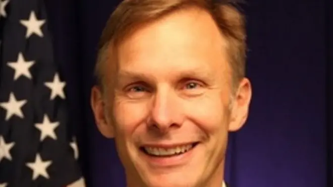 阮大为曾为美国国务院服务长达27年。