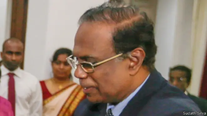 හිටපු පළාත් පාලන ප්‍රධානීන් පිරිසක් ඉදිරිපත් කල පෙත්සමක් විභාගයට ගැනීමට අවසර දෙමිනුයි අග විනිසුරු කේ.ශ්‍රී පවන් මේ බව ප්‍රකාශ කළේ.