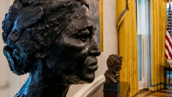Busts of Rosa Parks and Abraham Lincoln are in President Biden's office