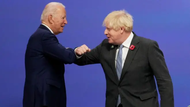 Joe Biden, presidente de EE.UU. y Boris Johnson primer ministro de Reino Unido, durante la COP26.