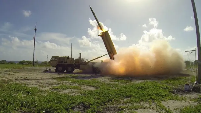 Система ПРО - оружие оборонительное, но в КНР считают, что оборонять оно может и войска, готовящиеся к наступлению