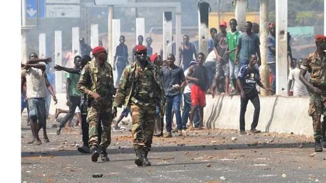 Les gendarmes ont désormais le droit de tirer vue. Une loi a été votée en ce sens en Guinée