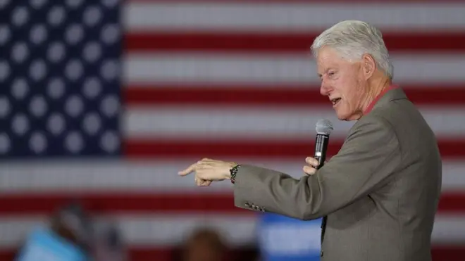 ဒီမိုကရက်တစ် ပါတီရဲ့ ငွေ အလှူရှင် မာ့ခ် ရစ်ချ် ကို သမ္မတ ဘီလ်ကလင်တန် လွတ်ငြိမ်းချမ်းသာခွင့် ပေးခဲ့။