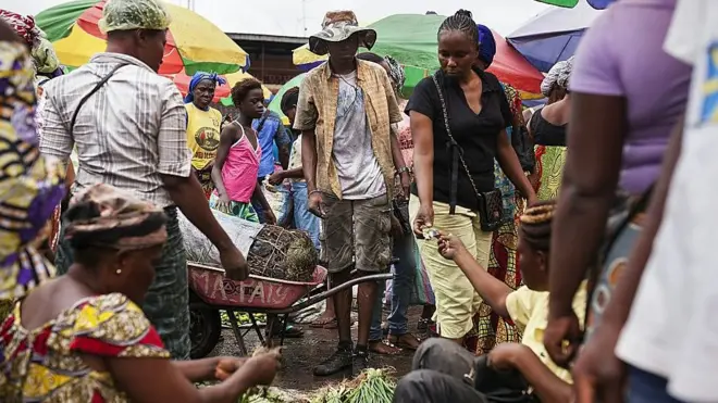 Un marché de Brazzaville à la veille des élections de 2016