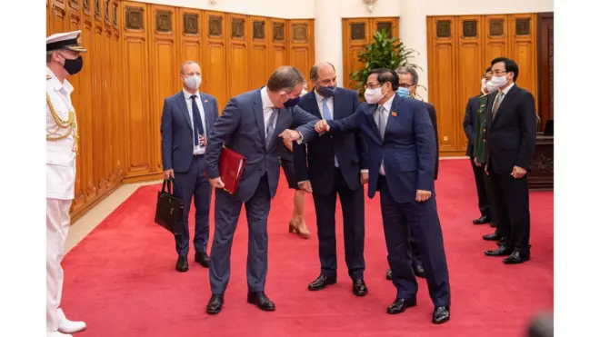 Thủ tướng Chính phủ Phạm Minh Chính đã tiếp ông Robert Ben Lobban Wallace, Bộ trưởng Bộ Quốc phòng Liên hiệp Vương quốc Anh và Bắc Ireland