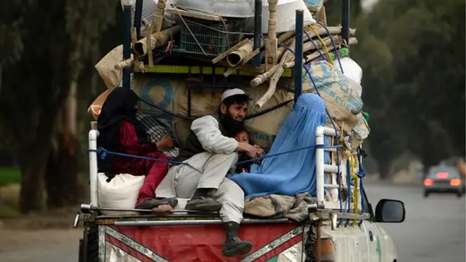 بېځآیه شوي افغانان