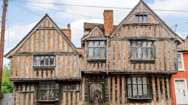 De Vere House di Lavenham digunakan sebagai rumah kelahiran Harry Potter dalam film Harry Potter.