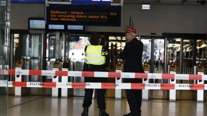 ځايي چارواکي وايي، د برید انګېزه معلومه نه ده.