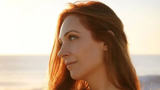 گریس اور اُن کی کمپنی کے پاس دنیا بھر سے کلائینٹس آتے ہیں