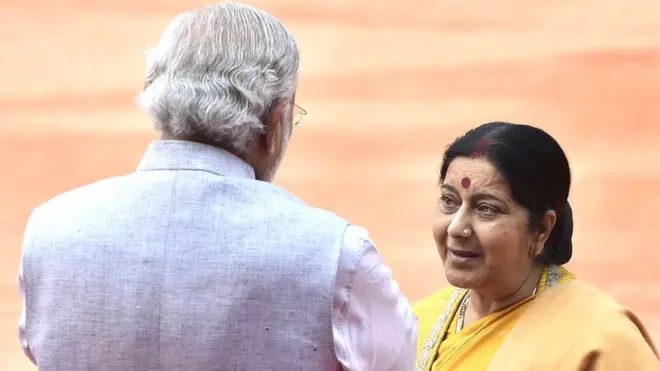 प्रधानमंत्री नरेंद्र मोदी के साथ सुषमा स्वराज
