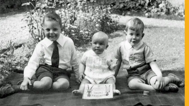 Том, Джеймс и Даг Дайкс