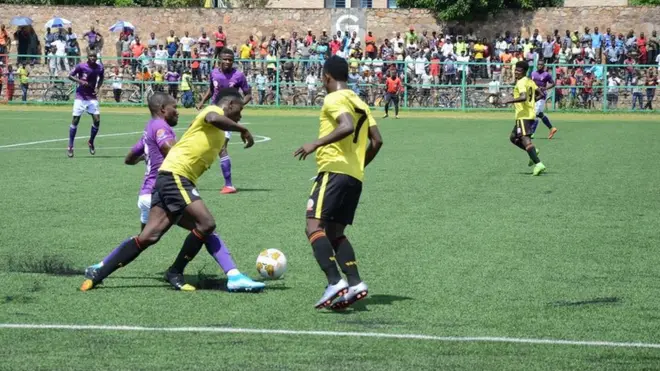Abakinnyi babujijwe kuramukanya ariko ntibabujijwe guserebeka bagenzi babo