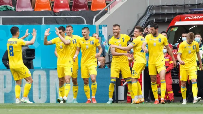 Україна здобула першу перемогу на Євро-2020 у нервовому матчі з Македонією