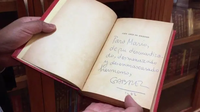 BBC Mundo dio una gira por la biblioteca que el Premio Nobel de Literatura peruano donó a la ciudad de Arequipa.