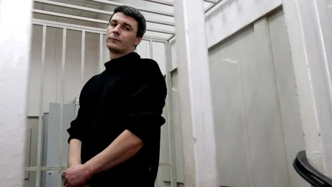 Артем Савелов