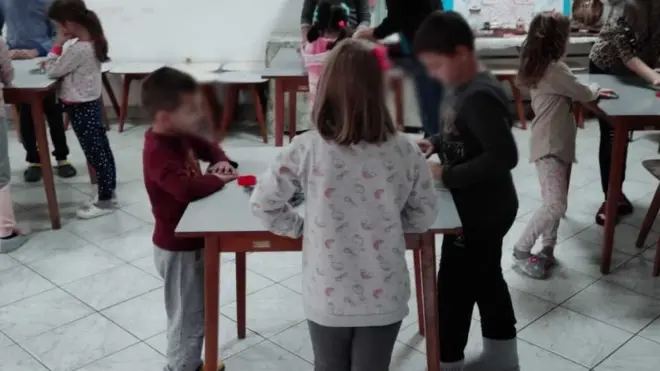 деца праве колаче