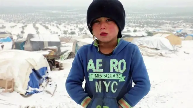 نازحون يخيمون وسط البرد القارس