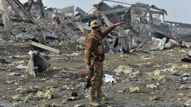 د افغانستان د کورنیو چارو وزارت وايي، کابل کې د پنجشنبې په شپه پر جي فور اېس برتانوي امنیتي شرکت د برید له امله د څلورو بهرنیانو په ګډون لس کسان وژل شوي او ګڼ نور ټپیان شوي دي