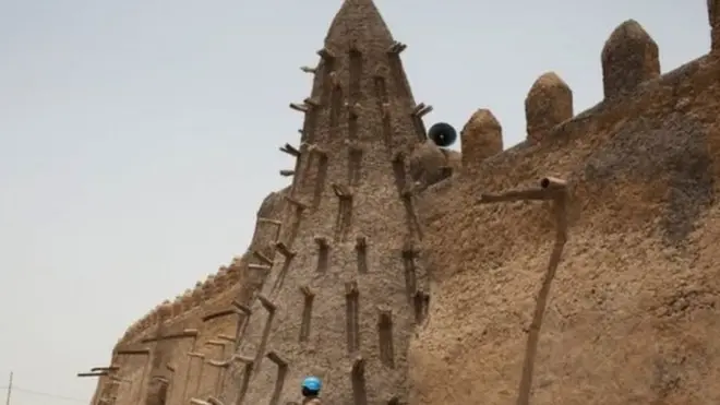 المتشددون دمروا الأضرحة في تمبكتو عام 2012