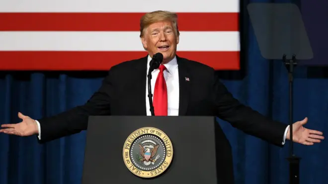 Колись Дональд Трамп був ведучим телешоу, під час якого неодноразово говорив учасникам "Вас звільнено". Його адміністрацію за неповні два роки вже залишили приблизно 20 високопосадовців