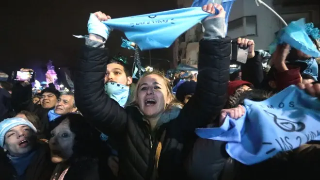 Impirimbanyi zirwanya gukuramo inda zasabwe n'ibyishimo