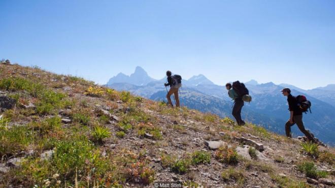 Uma equipe de arqueólogos parte em expedição até o acampamento base das montanhas Teton, nos EUA
