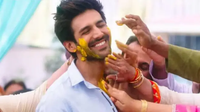 بالی ووڈ سٹار کارتک آرین آن لائن شو 'کوکی پوچھے گا' بھی کرتے ہیں