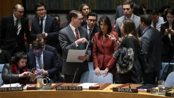 Перед голосованием Франция, Британия и США говорили о необходимости жесткого ответа на предполагаемую химическую атаку