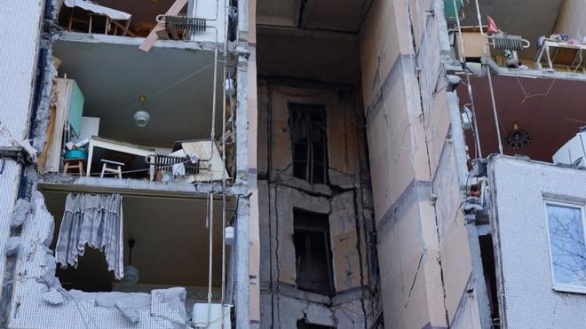 Prédio atingido por míssilaposta menos de 2 5 golsKharkiv, na Ucrânia