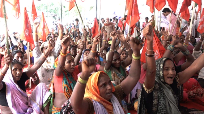 मनरेगा मजदूरों का प्रदर्शन