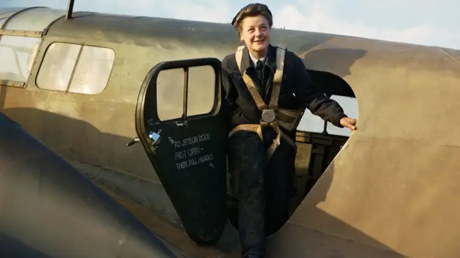 Фемінітив пілот