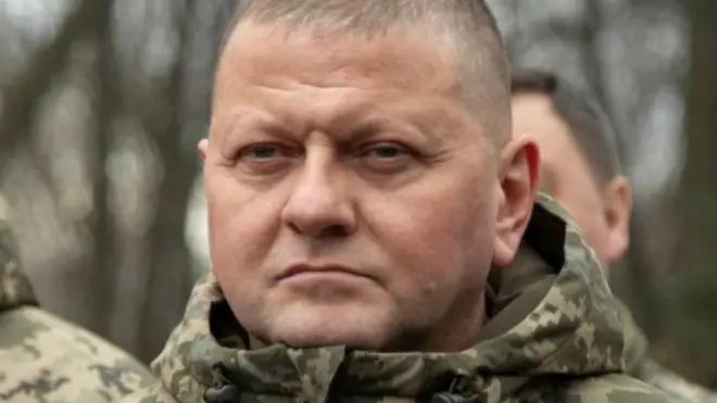 Залужний спробував пояснити нові-старі правила обліку військовозобов'язаних. Судячи з реакцій в соцмережах, вийшло не дуже.