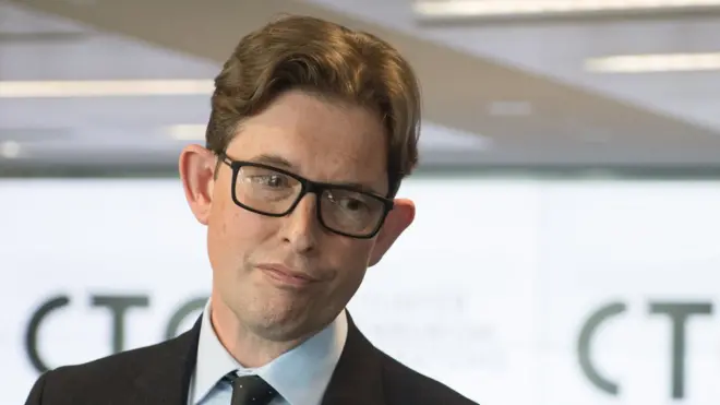 رئيس جهاز الاستخبارات البربيطاني كين مكالوم