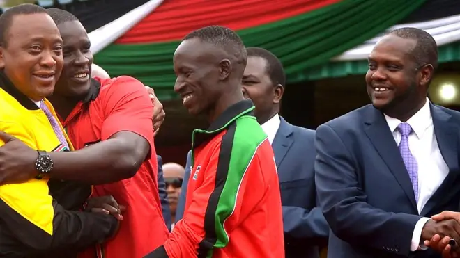 Hassan Wario (i Bubamfu), yahoze ari umushikiranganji ajejwe inkino muri Kenya, aregwa kunyuruza amafaranga yari agenewe abanonotsi mu 2016