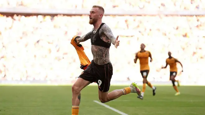 Hull City'nin golünü Oliver McBurnie uzatma dakikalarında attı.
