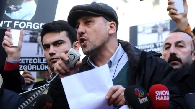 Ahmet Şık, 2014'teki bir gösteri sırasında.