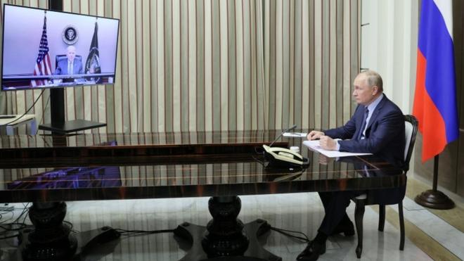 普京在索契通過視頻參加了虛擬會晤。