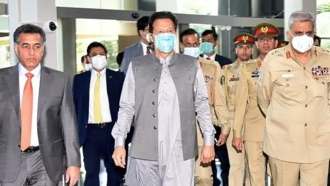 عمران خان، جنرل فیض، آرمی چیف جنرل قمر جاوید باجوہ