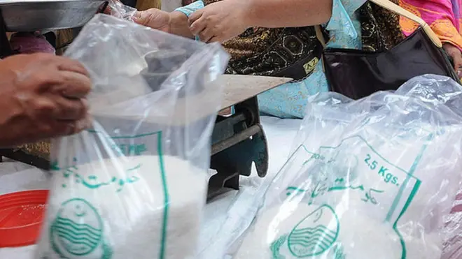 کاروباری افراد جو چینی ذخیرہ کرتے ہیں ان کا مؤقف ہے کہ چینی کے کاروبار کے لیے چینی ذخیرہ کرنا ناگزیر ہے