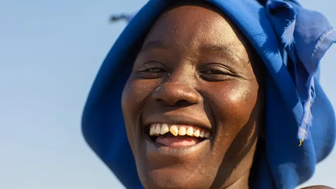 ኣንጎላ፡ እትስሕቕ ዘላ ሰበይቲ ካብ ዓሌት ሙኩባል (ሓምለ 2017)