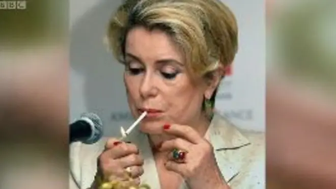 Катрін Денев захищає право чоловіків на флірт