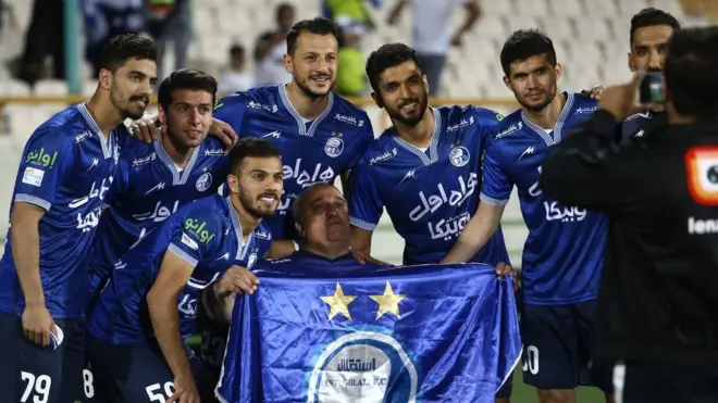 استقلال خود را برای جشن قهرمانی آماده می کند