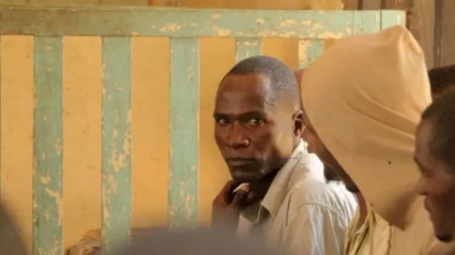 En julio, Aniva le dijo a la BBC que era una de las 10 hienas de su comunidad.