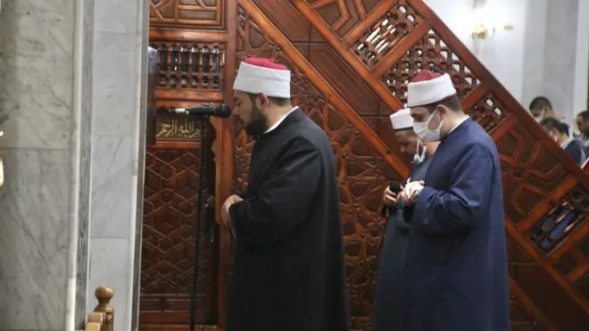 جولات مفتشي وزارة الأوقاف الليلية