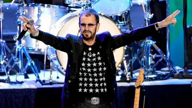 Несмотря на солидный возраст Ринго по-прежнему на сцене. Концерт его All Starr Band в Лос-Анджелесе 1 сентября 2019 года.