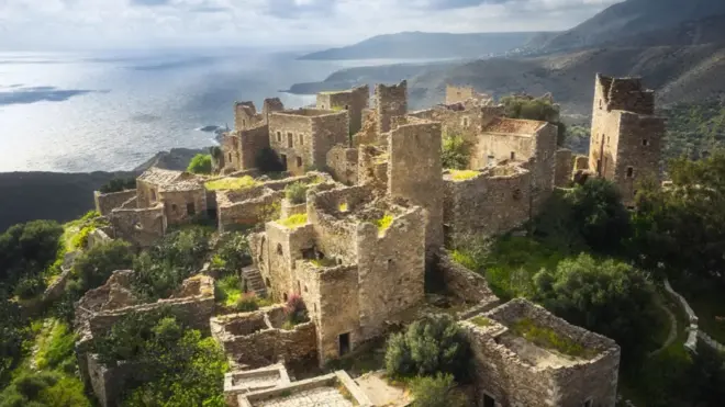 Posle pada Sparte, cakonika je preživela samo u nekolicini izolovanih zaselaka na istoku