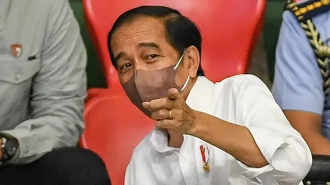 Presiden Joko Widodo memerintahkan para menteri terkait untuk segera menindaklanjuti putusan MK secepat-cepatnya.