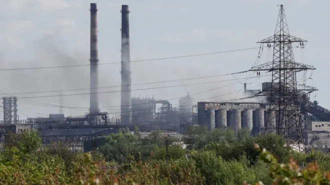 Українські військові довго тримали оборону на "Азовсталі", але були змушені вийти звідти