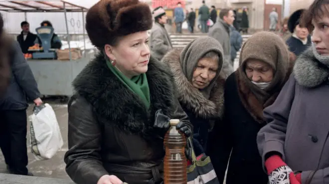 İngiltere Dışişleri Bakanı Liz Truss, uyguladıkları eş güdümlü yaptırımlarla Rusya ekonomisini Sovyetler dönemine geri döndürmeyi amaçladıklarını söyledi. Peki, bu mümkün mü? Bu politikaların ekonomik ve siyasi sonuçları ne olacak?